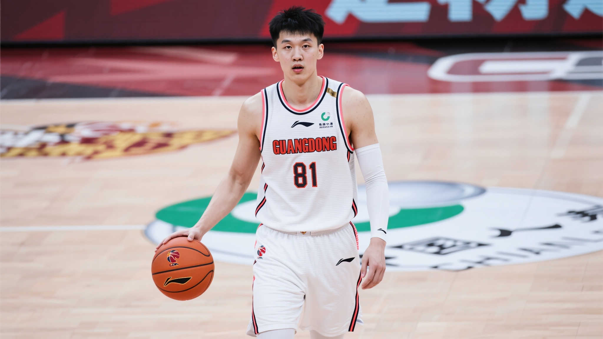 極快的轉守